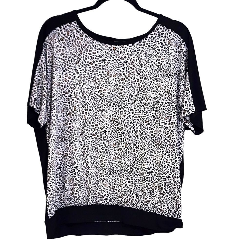Chico's black & white Cheetah print short sleeve top Sz 16
